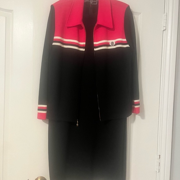 St. John sport 2 piece dress and jacket, like new condition - Picture 1 of 4